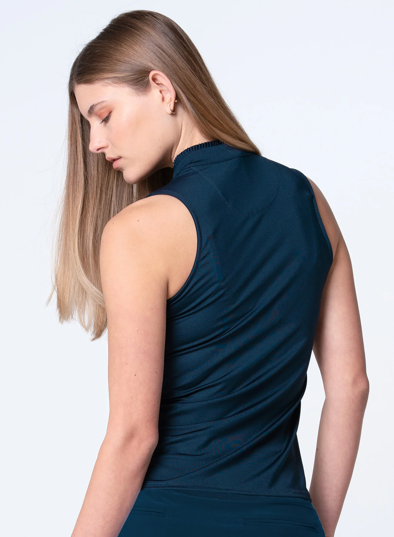 Pleated Placket Sleeveless - Image 4
