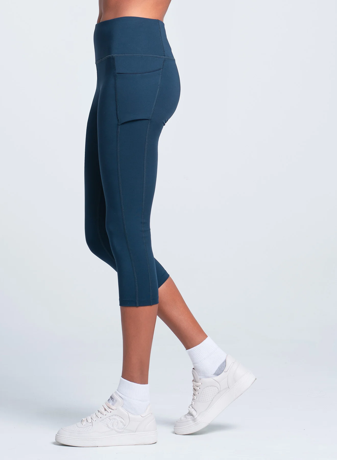 Power Play Capri - Image 2